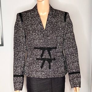 ANN KLEIN Women's Black and White Jacket with Bows at the Front